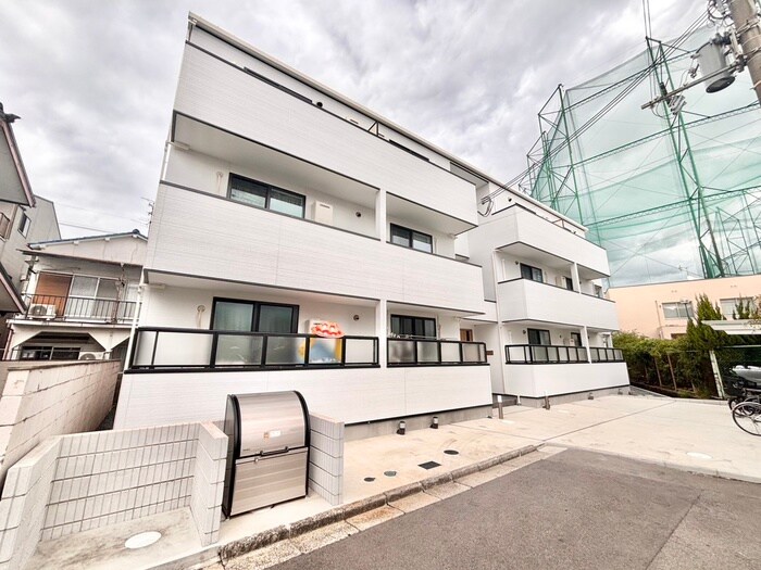 ＷｉｎｄＢｅｌｌ出口の物件外観写真