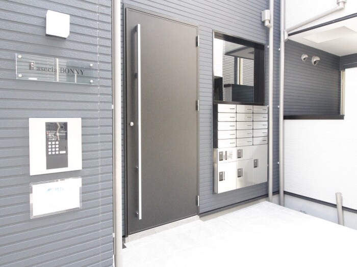 F asecia BONNYの物件外観写真