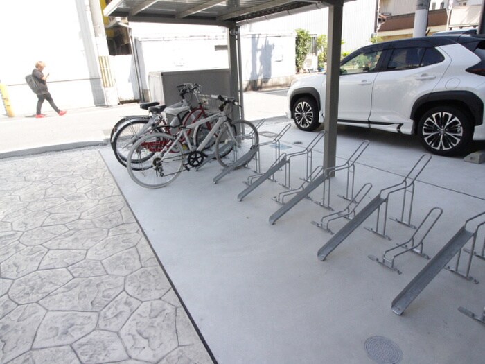 F asecia BONNYの物件外観写真