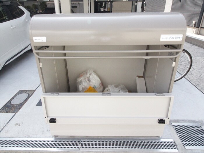 F asecia BONNYの物件外観写真