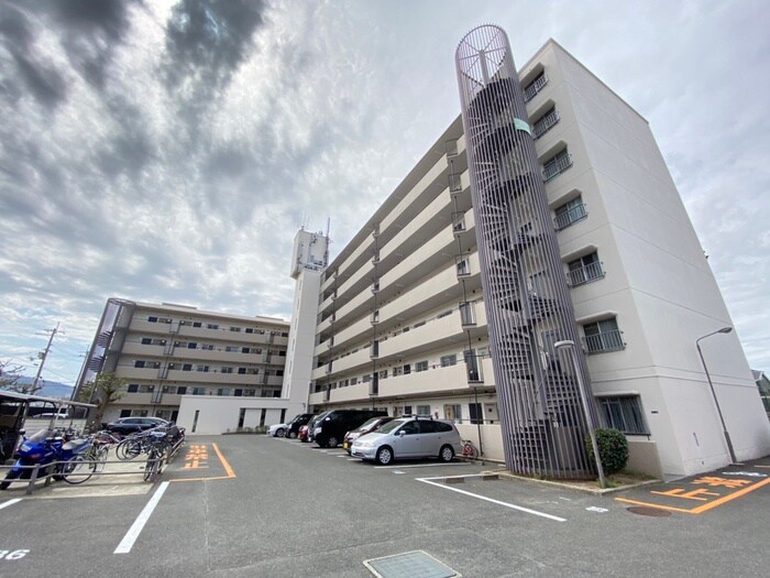 若草ハイツの物件外観写真