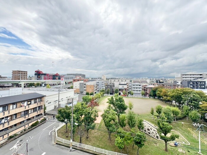 フォレストインサイド深井の物件内観写真