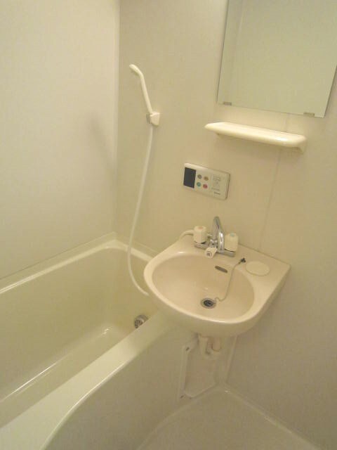 フローレスハタの物件内観写真