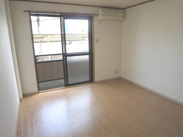 フローレスハタの物件内観写真