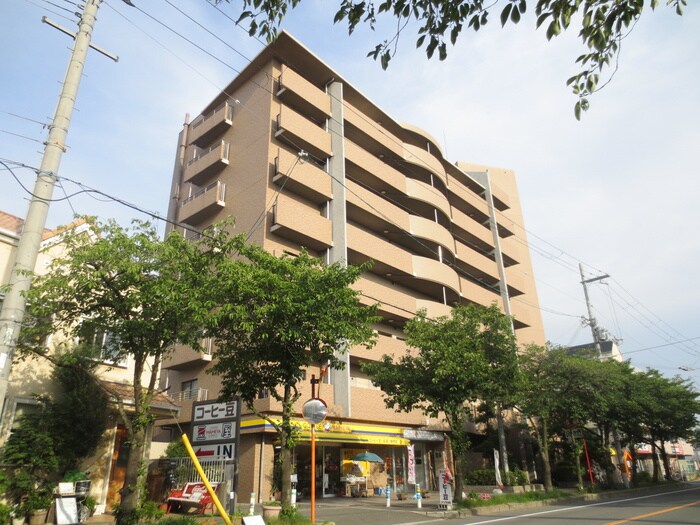 スピカ・リヴェルテの物件外観写真