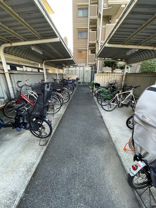 アスティックアサダの物件外観写真