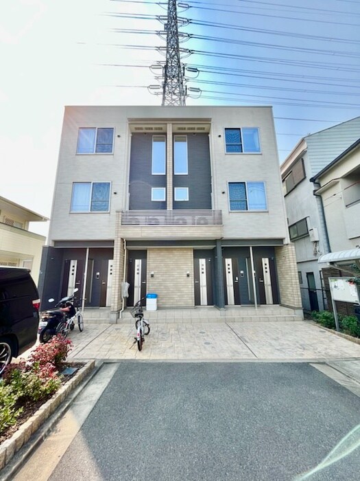 スミスガーデン　ウェールの物件外観写真