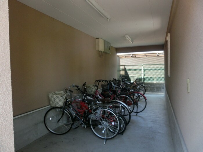 ﾄﾞﾐｰﾙ･ｼﾞｬﾙｳﾞｪﾙﾃﾞの物件外観写真