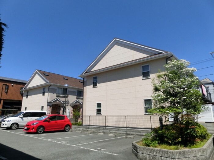 ﾄﾞﾐｰﾙ･ｼﾞｬﾙｳﾞｪﾙﾃﾞの物件外観写真