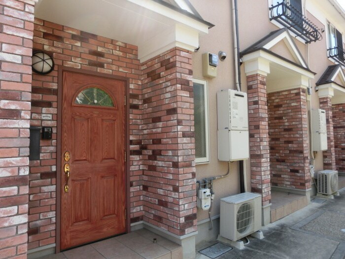 ﾄﾞﾐｰﾙ･ｼﾞｬﾙｳﾞｪﾙﾃﾞの物件外観写真