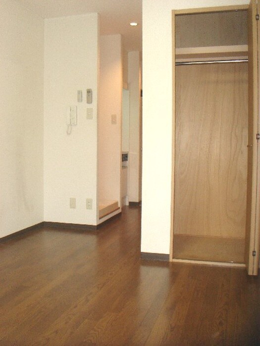 ステュデｨオ灰塚の物件内観写真