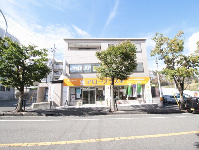 清水マンションの物件外観写真