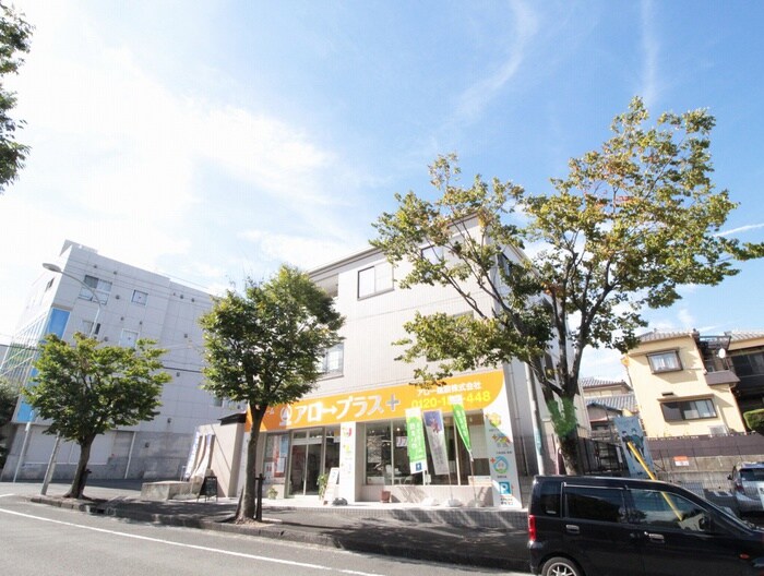 清水マンションの物件外観写真