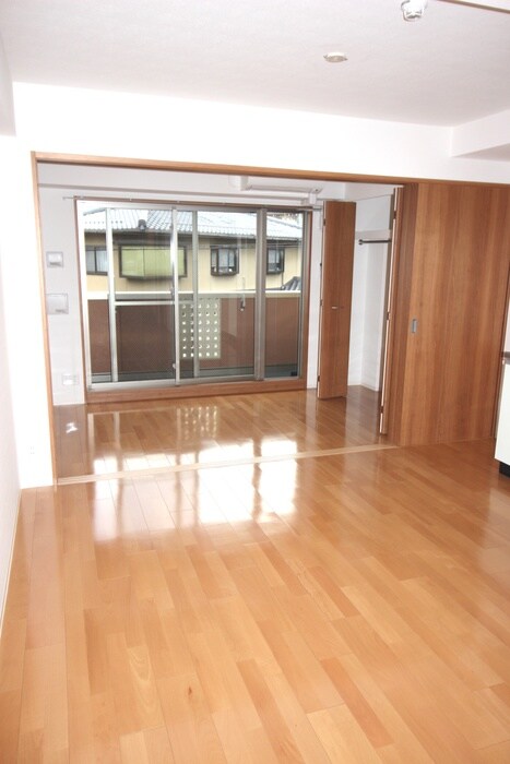 リバーサイド桂　弐番館の物件内観写真