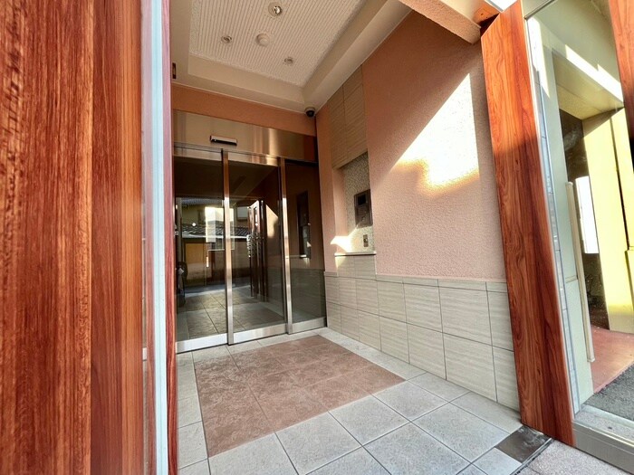 リバーサイド桂　弐番館の物件外観写真