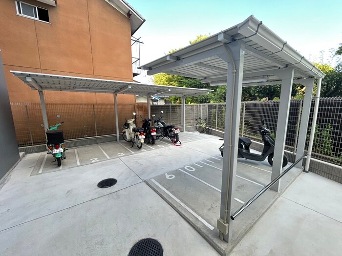 ブランシエスタ西京極の物件外観写真