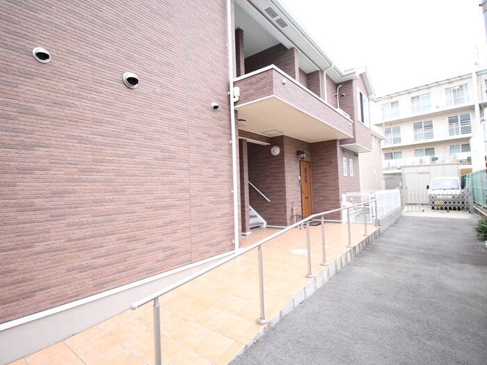 サンロ－ズの物件外観写真