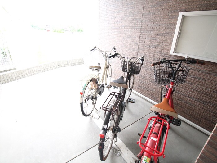 サンロ－ズの物件外観写真