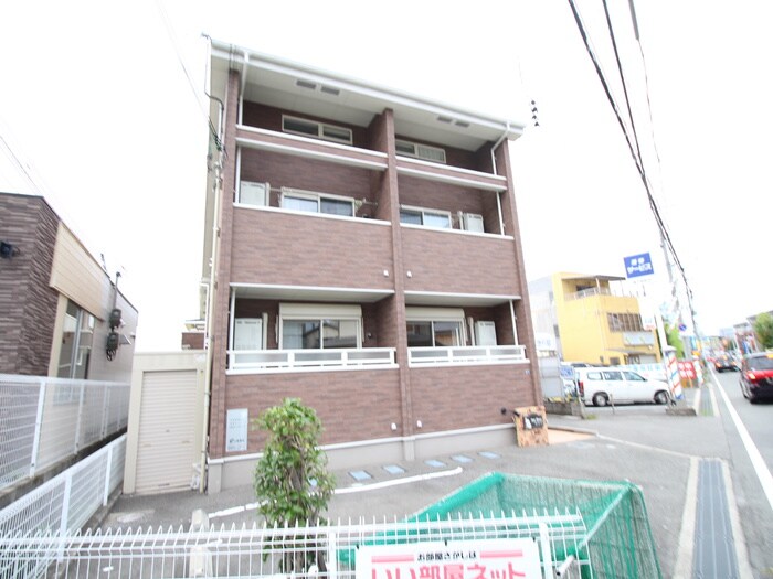 サンロ－ズの物件外観写真