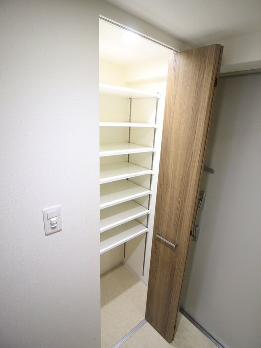 SKYレジデンス大阪梅田の物件内観写真