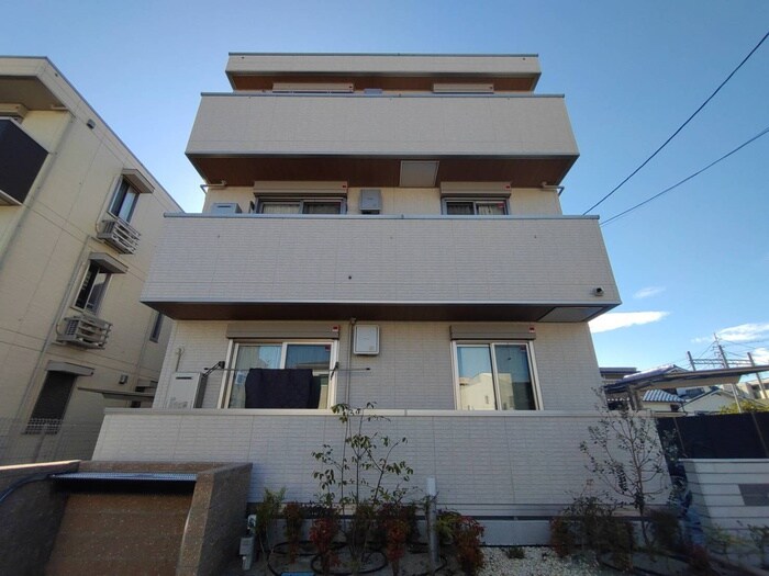 アングレームの物件外観写真