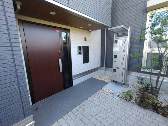 アングレームの物件外観写真