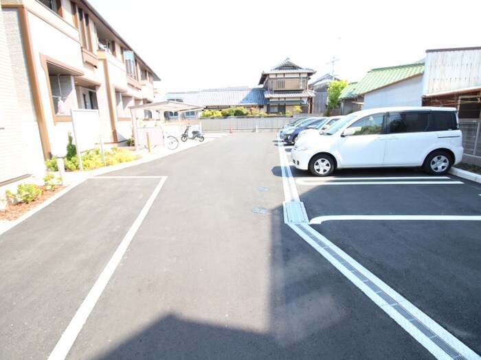 ラムール・ファミリアルＢの物件外観写真