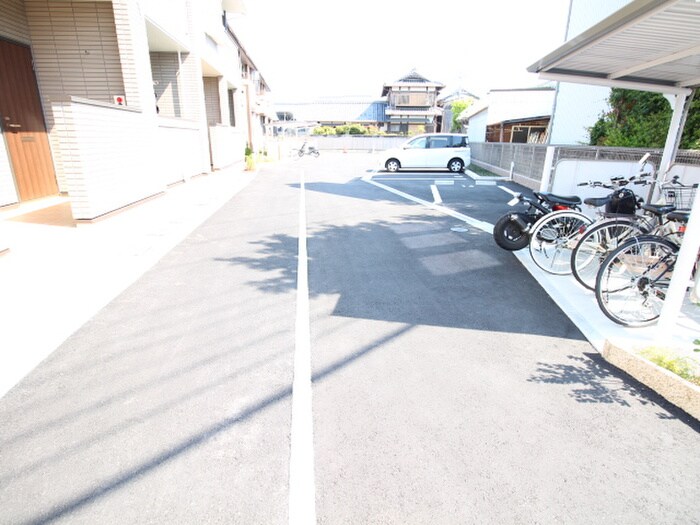 ラムール・ファミリアルＢの物件外観写真