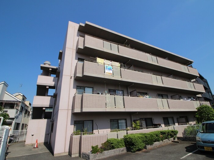 シャトレー高安の物件外観写真