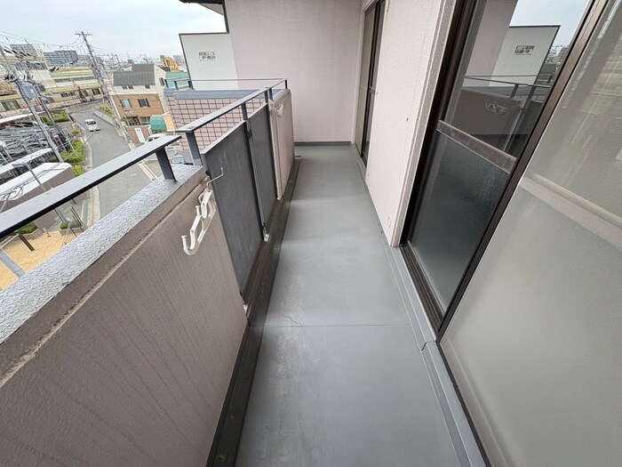 シャトレー高安の物件内観写真