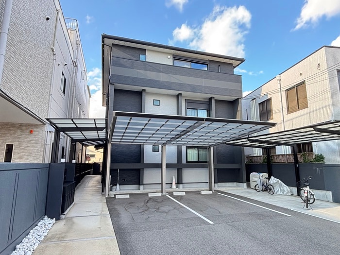 ソラーナ太秦・和の物件外観写真