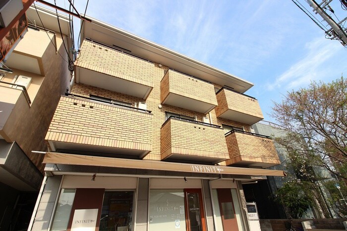 上野坂ｸﾞﾗﾝﾊｲﾂAの物件外観写真