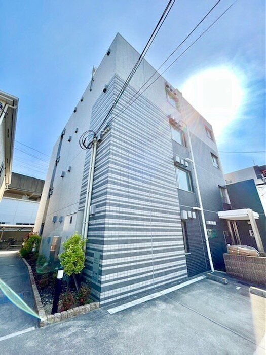 ココ・リヴァージュの物件外観写真