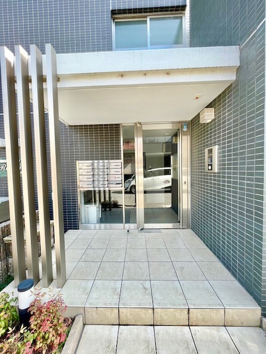 ココ・リヴァージュの物件外観写真