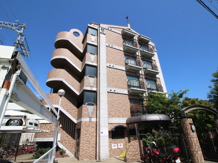 ド－ル魚崎の物件外観写真