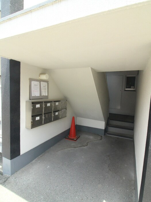 安田マンションの物件外観写真