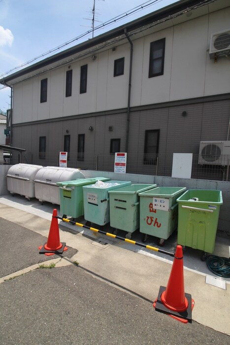 安田マンションの物件外観写真