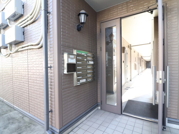 リバ－ハイツＡ棟の物件外観写真