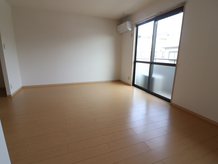 リバ－ハイツＡ棟の物件内観写真