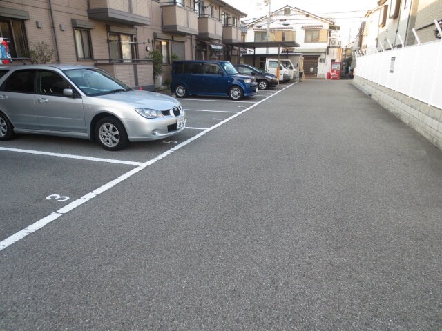 リバ－ハイツＢ棟の物件外観写真