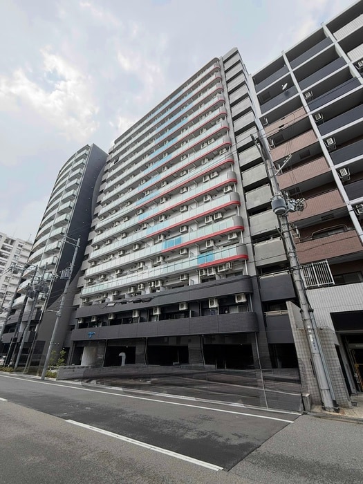 セレニテ難波グランデシュッドの物件外観写真