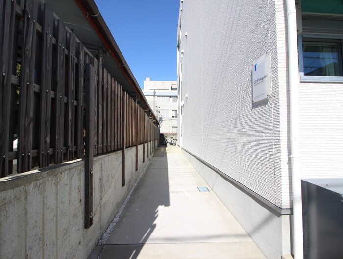 LOTUSＴｓｕｋａｇｕｃｈｉⅡの物件外観写真