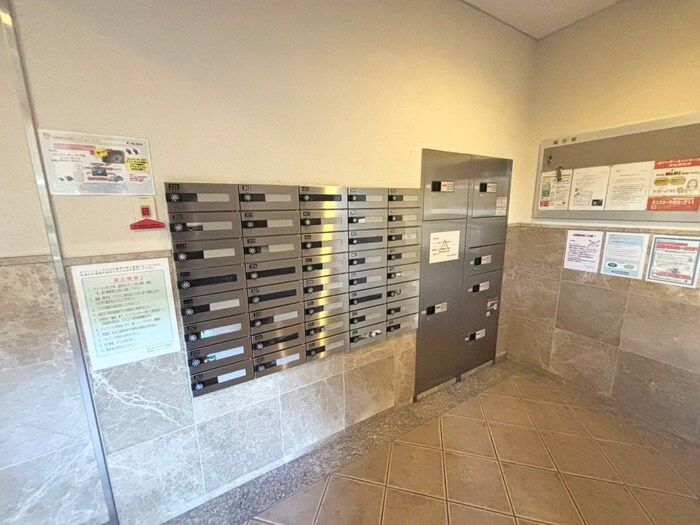 コンフォ－レ栗栖野の物件外観写真