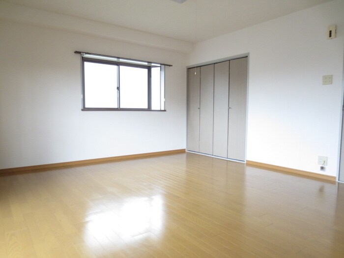 日東西中条ハイツの物件内観写真