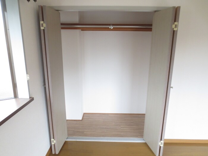 日東西中条ハイツの物件内観写真