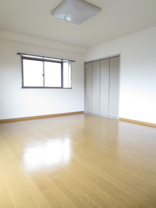 日東西中条ハイツの物件内観写真