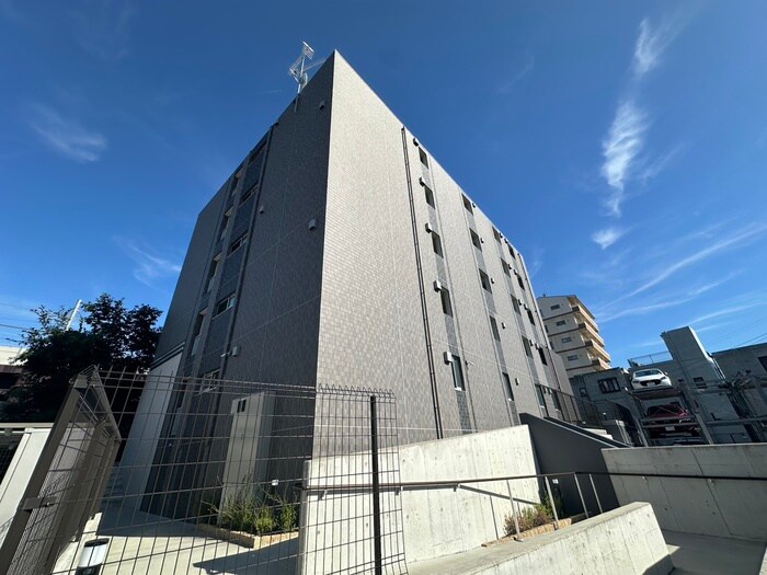 ラ・ルミエールの物件外観写真