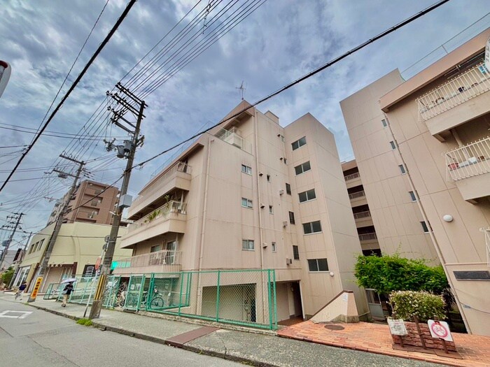 プレジデント宝塚（210）の物件外観写真