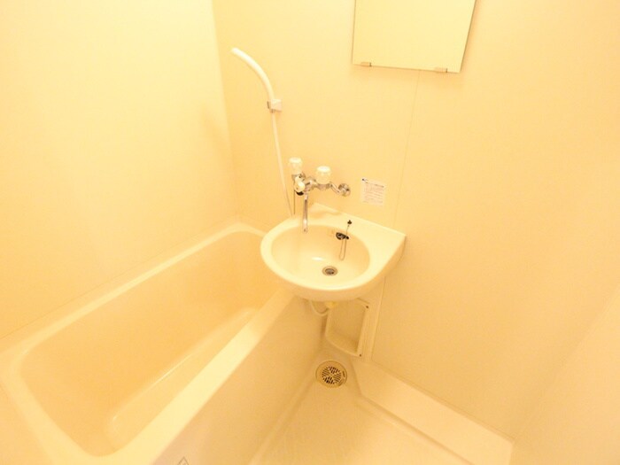 カルムイン江坂Ⅲの物件内観写真