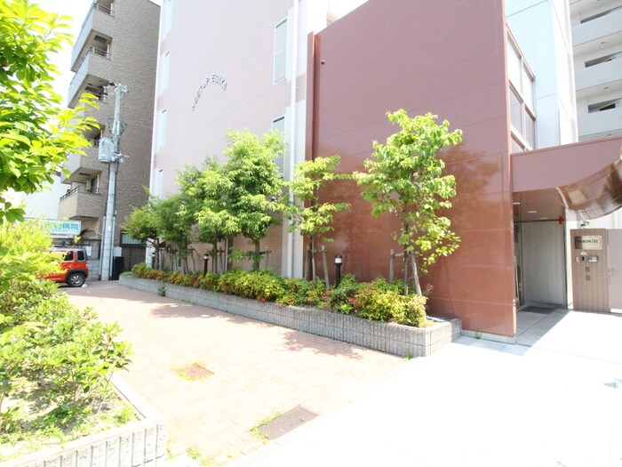 カルムイン江坂Ⅲの物件外観写真